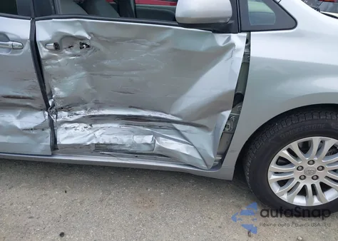 2016 Toyota Sienna Xle 8 Passenger from USA, damaged, VIN 5TDYK3DC5GS707637